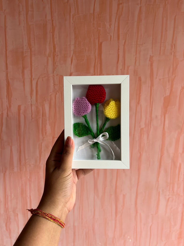 Crochet Mini Frame (Tulip)
