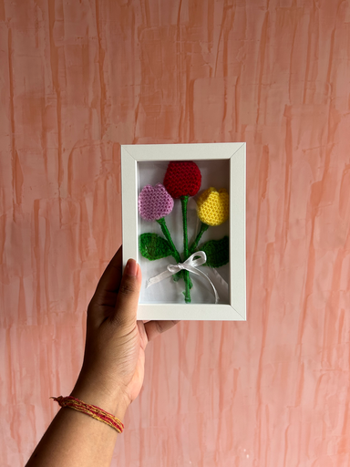 Crochet Mini Frame (Tulip)